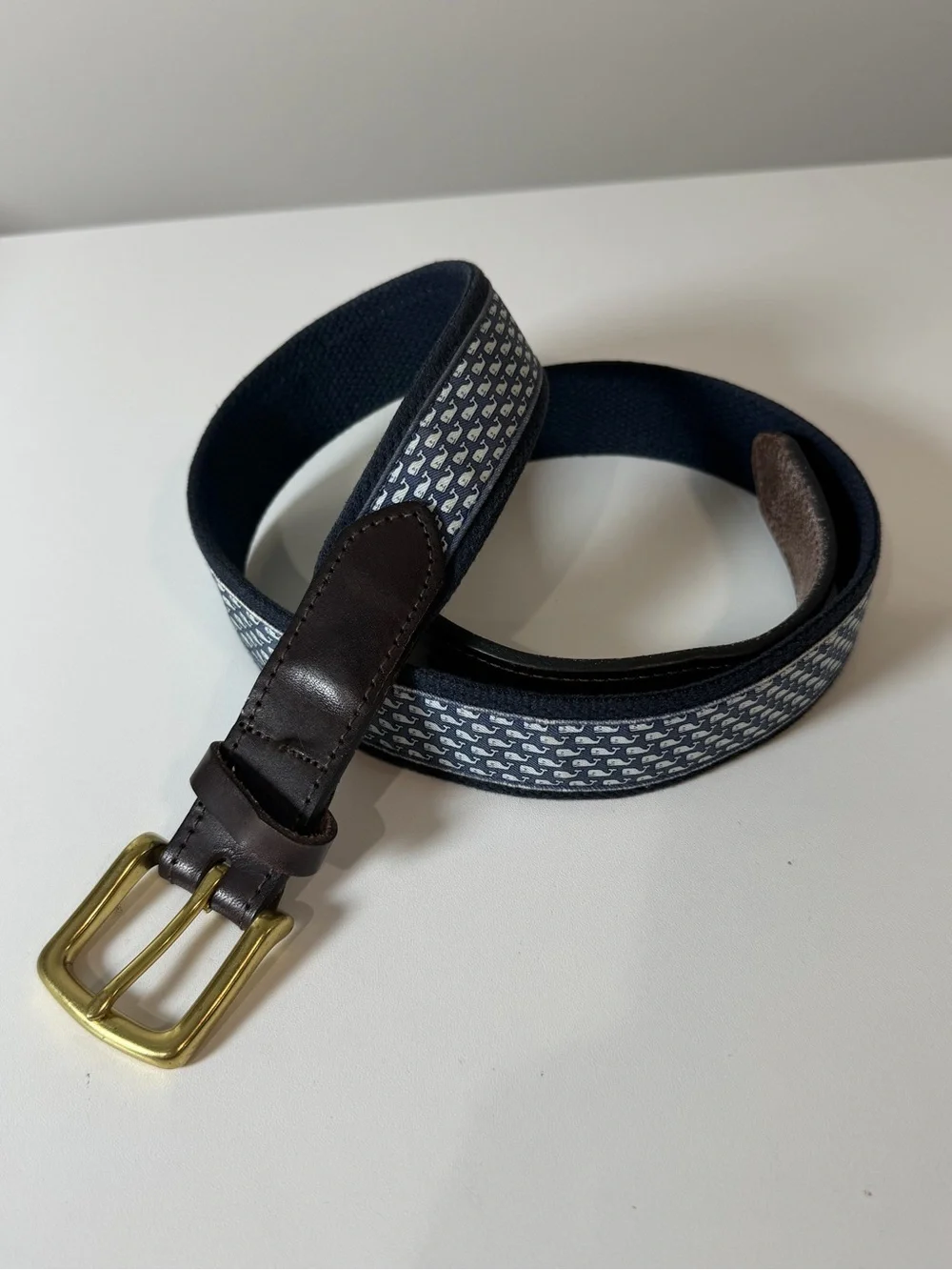 Vineyard Vines 36W Navy Whale Pattern Web Belt with Brown Leather Trim